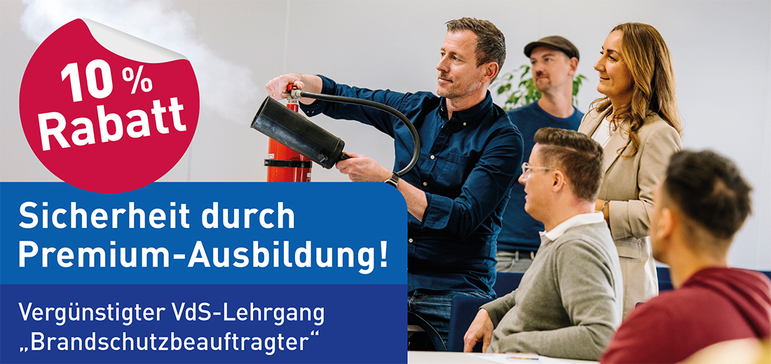 Foto einer Lehrgangssituation mit Button 10% und Text: Sicherheit durch Premium-Ausbildung! Vergünstigter VdS-Lehrgang "Brandschutzbeauftragter.